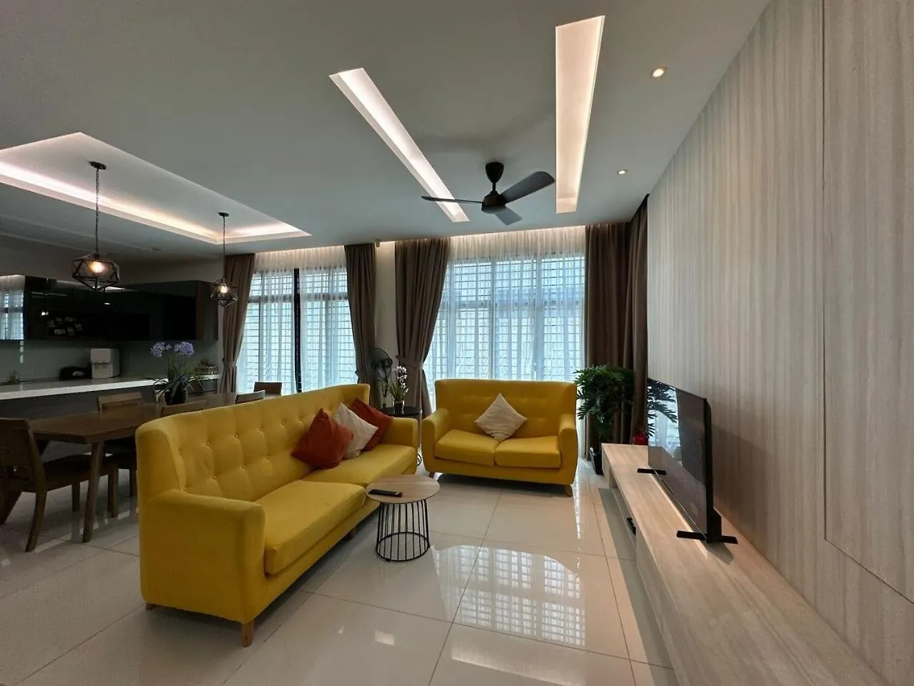 Luxury 5Br Stay Walk To Beach & Night Market Fun Batu Ferringhi Malajzia