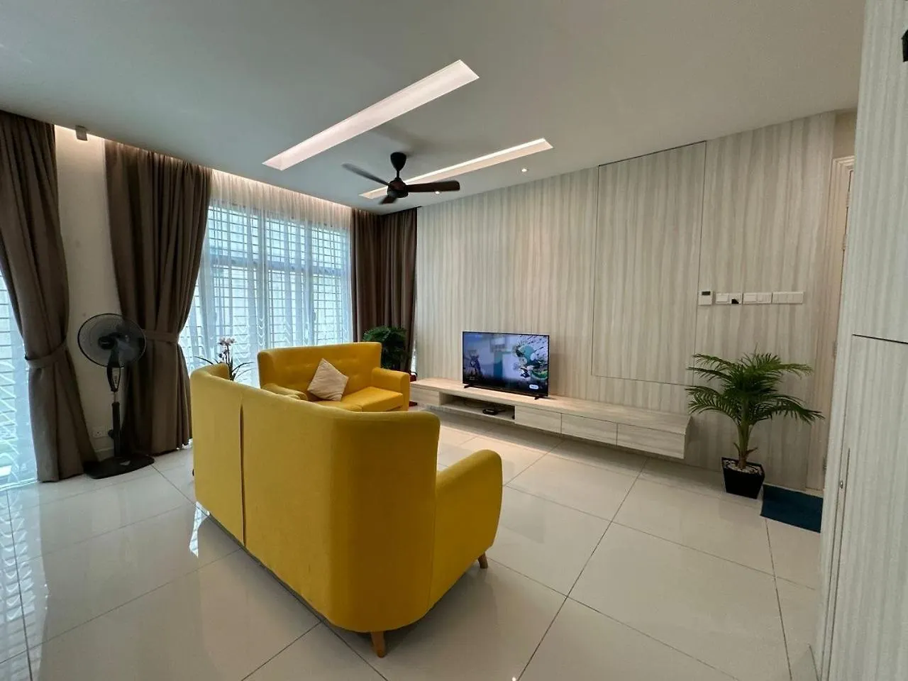 Luxury 5Br Stay Walk To Beach & Night Market Fun Batu Ferringhi 0*,  Malajzia