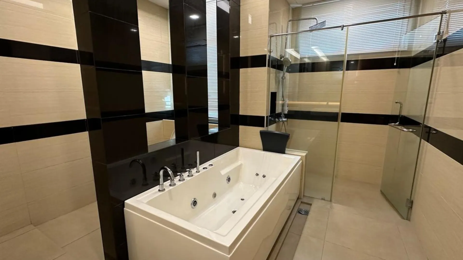 Villa Luxury 5Br Stay Walk To Beach & Night Market Fun Batu Ferringhi Malajzia
